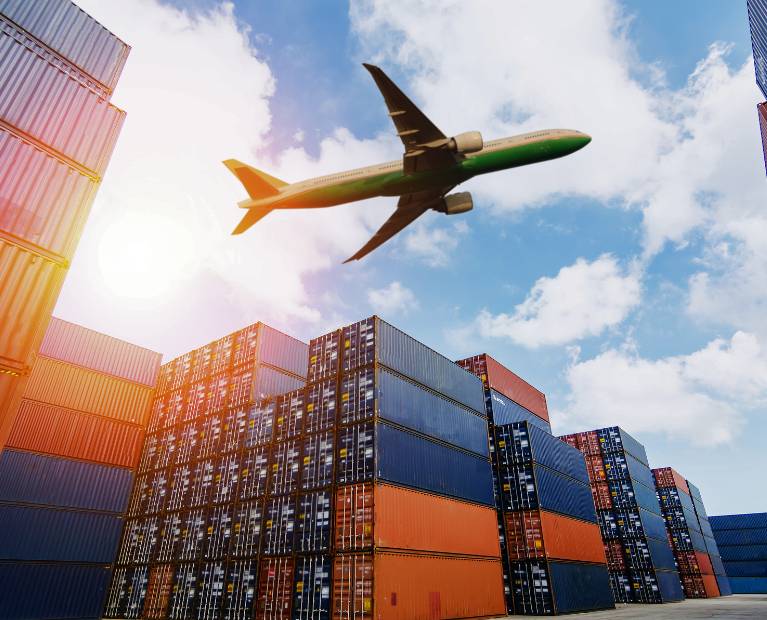 Logística en Aduana, Transporte y almacenaje
